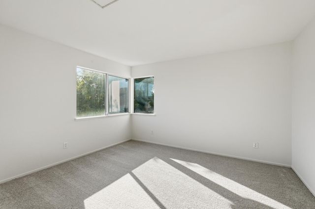 8916 Mandalay Way, Elk Grove, CA 95624