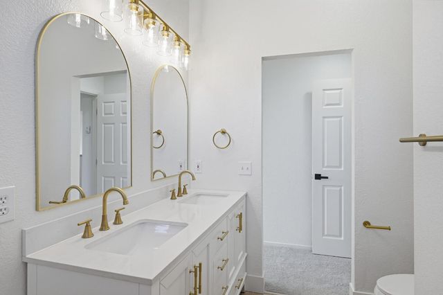 8916 Mandalay Way, Elk Grove, CA 95624