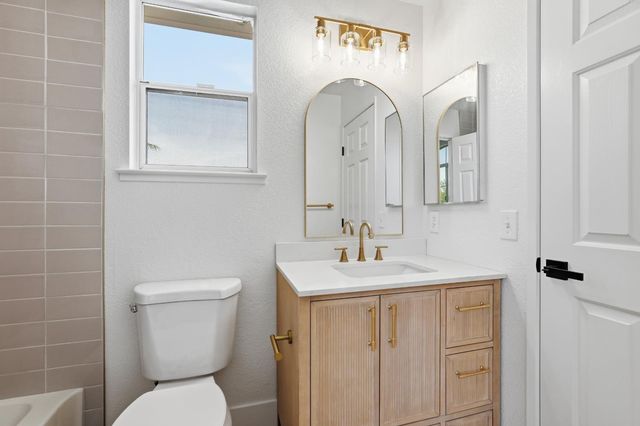 8916 Mandalay Way, Elk Grove, CA 95624