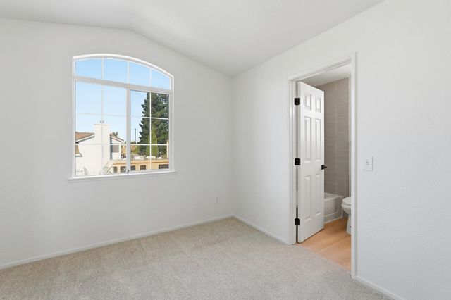 8916 Mandalay Way, Elk Grove, CA 95624