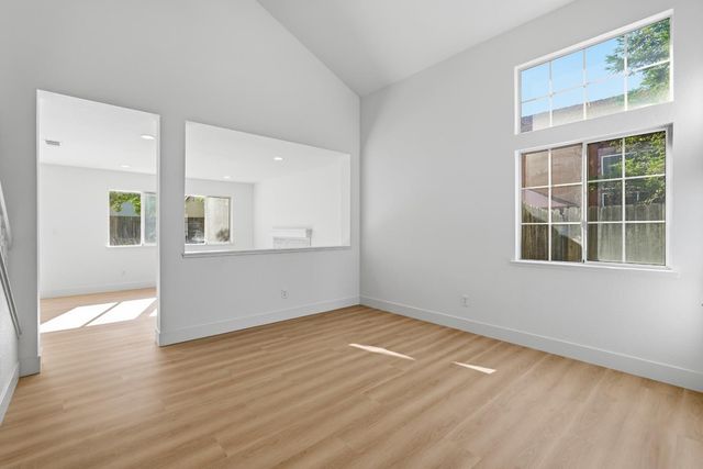 8916 Mandalay Way, Elk Grove, CA 95624