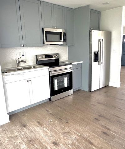 8521 NW 57th Ct, Tamarac, FL 33321