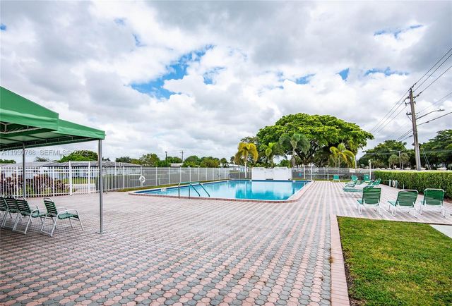 8521 NW 57th Ct, Tamarac, FL 33321