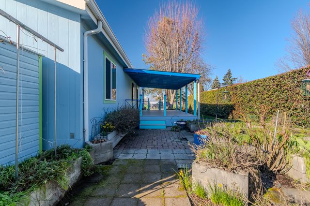 2600 Stearns Way SPC 22A, Medford, OR 97501