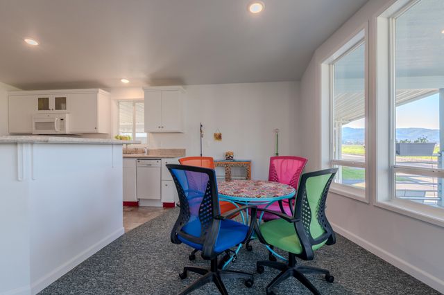 2600 Stearns Way SPC 22A, Medford, OR 97501