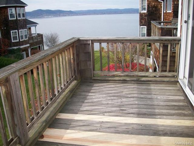 517 Half Moon Bay Drive, Croton-on-hudson, NY 10520