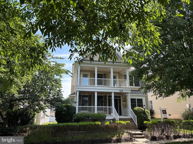 406 DORNISHWOOD PL, Chalfont, PA 18914
