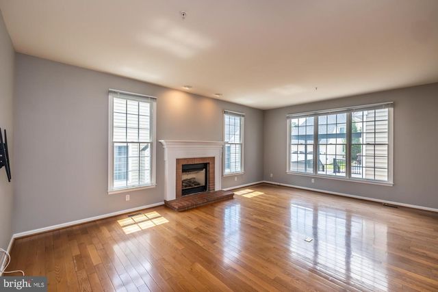 406 DORNISHWOOD PL, Chalfont, PA 18914