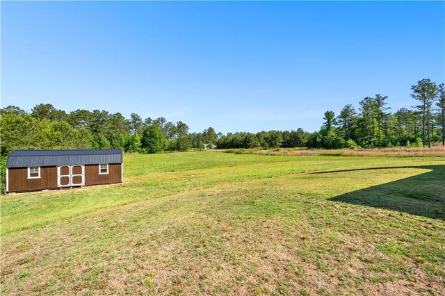 296 Beavers Road, Grantville, GA 30220
