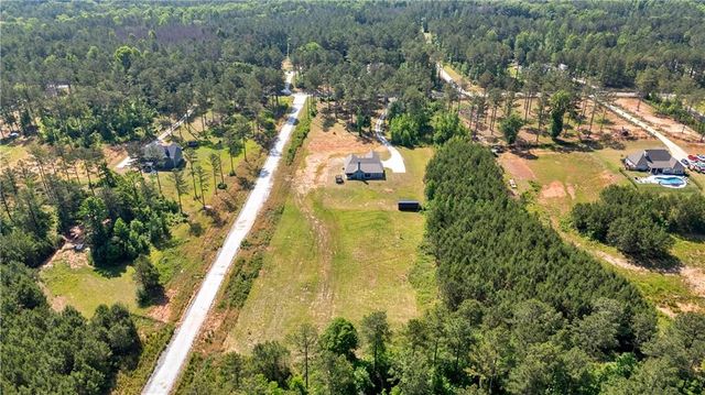 296 Beavers Road, Grantville, GA 30220