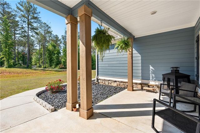 296 Beavers Road, Grantville, GA 30220