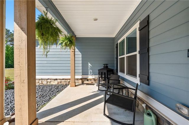 296 Beavers Road, Grantville, GA 30220