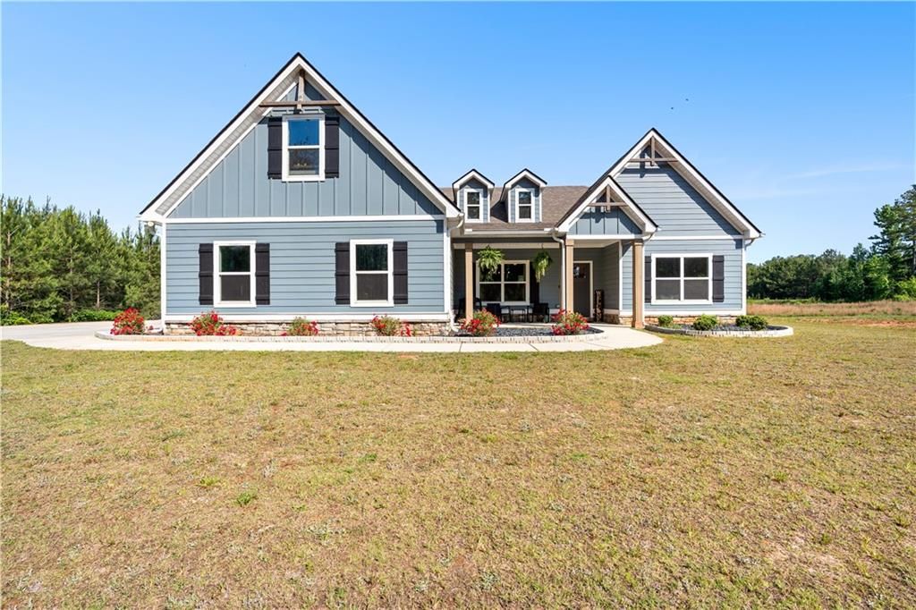296 Beavers Road, Grantville, GA 30220