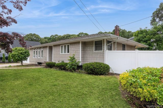 182 Smithtown Polk Boulevard, Centereach, NY 11720