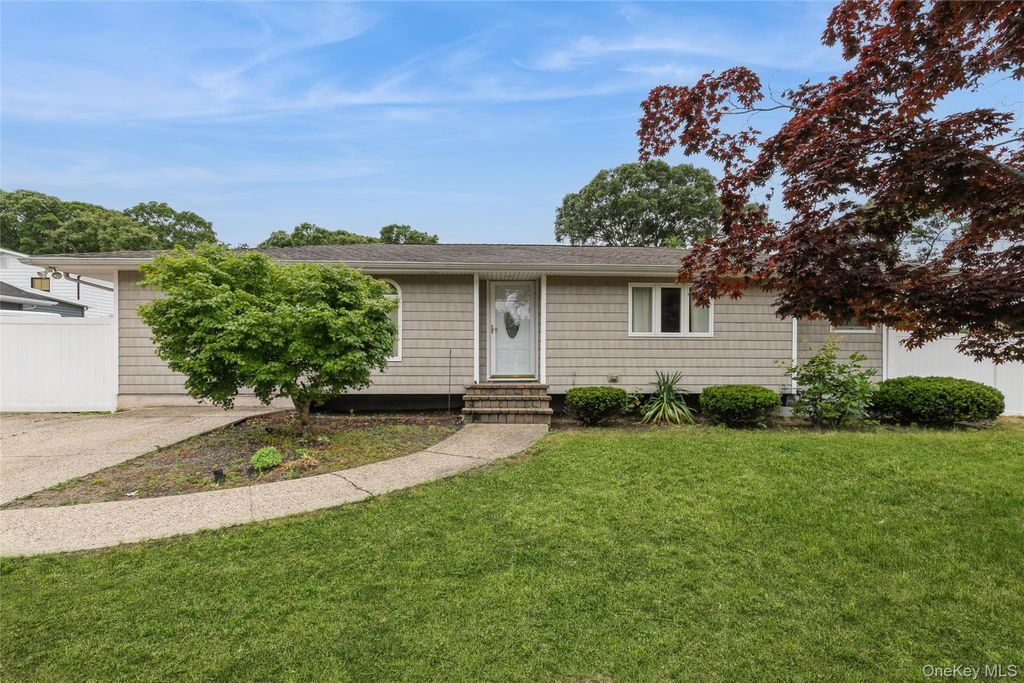 182 Smithtown Polk Boulevard, Centereach, NY 11720