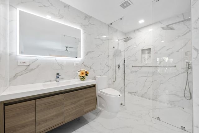 5210 NE 17th Terrace, Fort Lauderdale, FL 33334