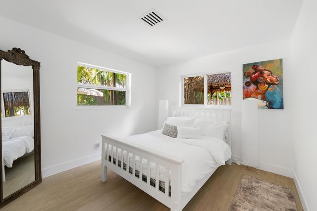 5210 NE 17th Terrace, Fort Lauderdale, FL 33334