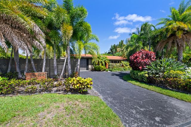 5210 NE 17th Terrace, Fort Lauderdale, FL 33334