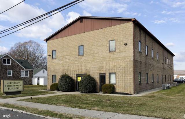 9 LAWN, Jeffersonville, PA 19403