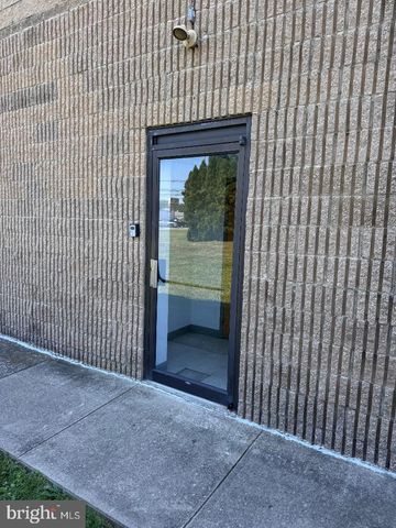 9 LAWN, Jeffersonville, PA 19403