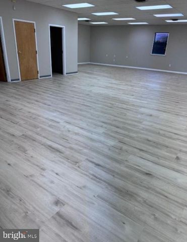 9 LAWN, Jeffersonville, PA 19403