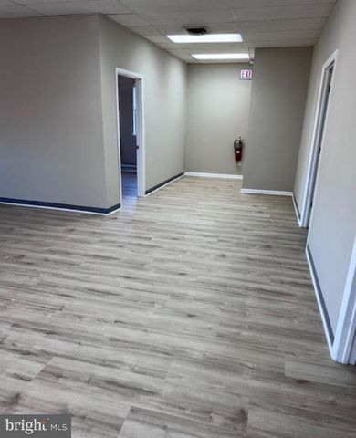 9 LAWN, Jeffersonville, PA 19403