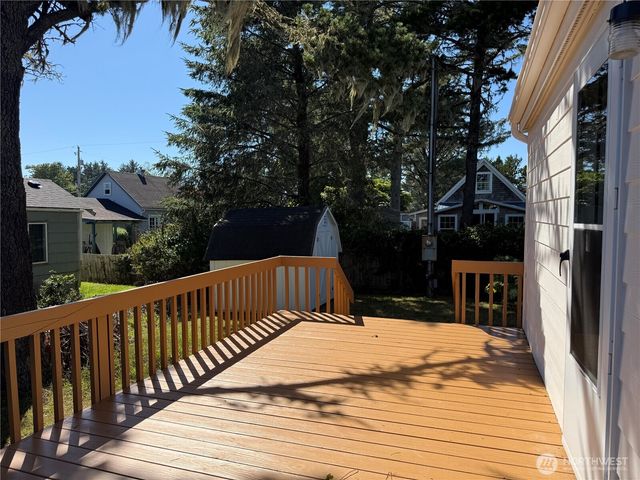 1214 50th Place, Seaview, WA 98644