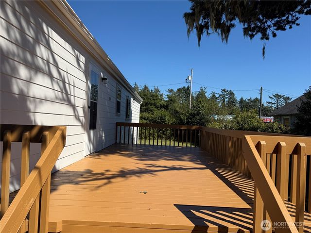 1214 50th Place, Seaview, WA 98644