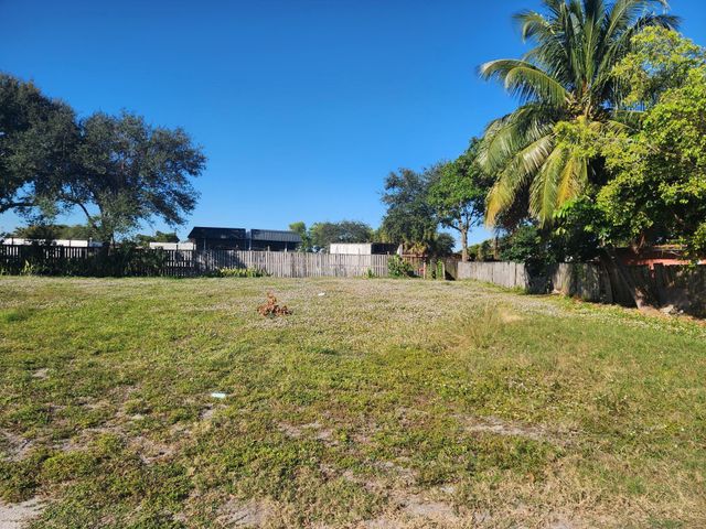 1591 NW 19th Ave, Pompano Beach, FL 33069