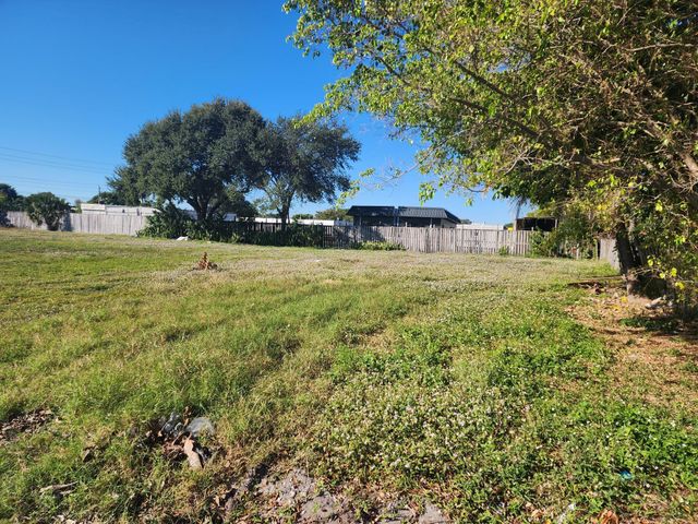 1591 NW 19th Ave, Pompano Beach, FL 33069