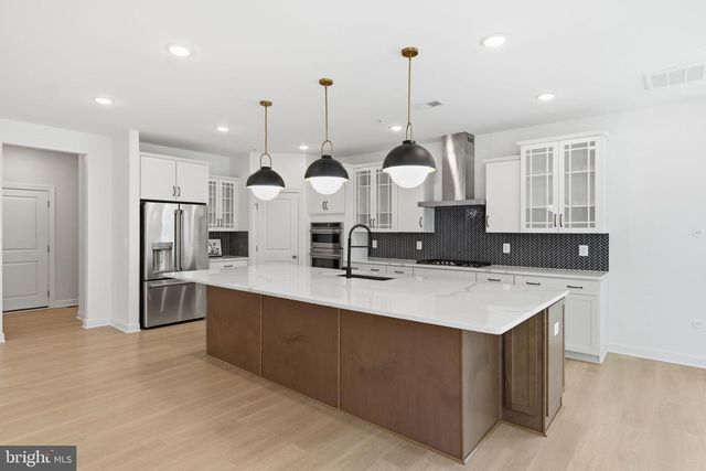 11610 WYNNIFRED PL, Glenn Dale, MD 20769