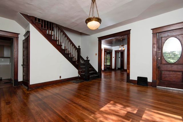 503 Mcnatt Avenue, Aurora, MO 65605