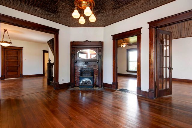 503 Mcnatt Avenue, Aurora, MO 65605