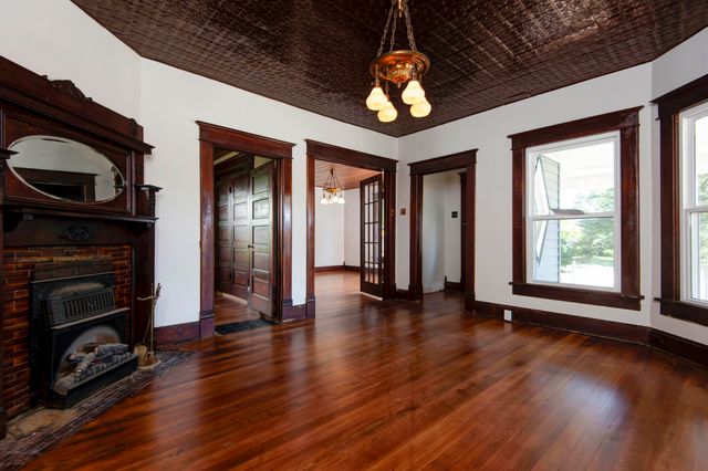 503 Mcnatt Avenue, Aurora, MO 65605