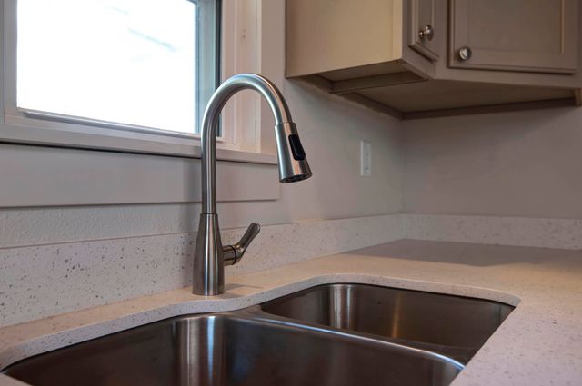 503 Mcnatt Avenue, Aurora, MO 65605