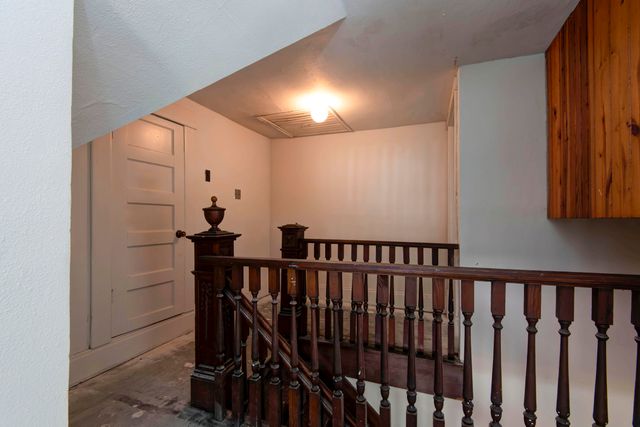 503 Mcnatt Avenue, Aurora, MO 65605