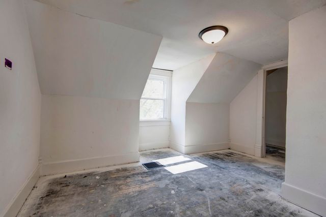 503 Mcnatt Avenue, Aurora, MO 65605