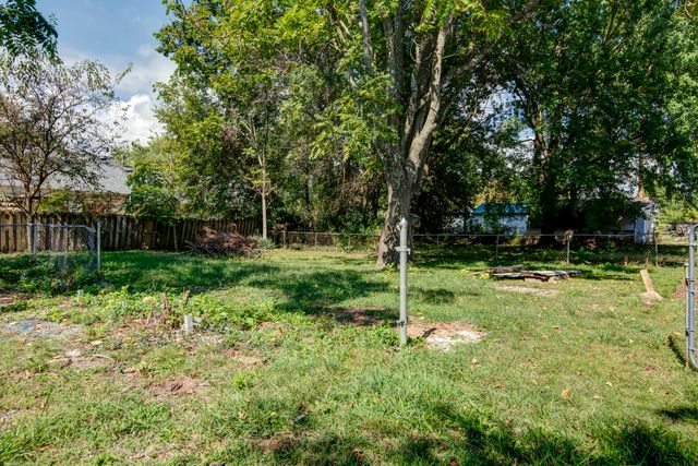 503 Mcnatt Avenue, Aurora, MO 65605