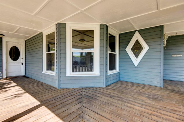 503 Mcnatt Avenue, Aurora, MO 65605