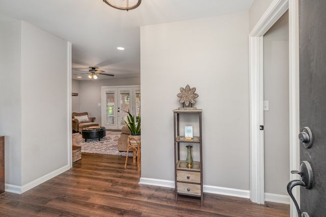 1075 Batson Mill Rd, Charlotte, TN 37036