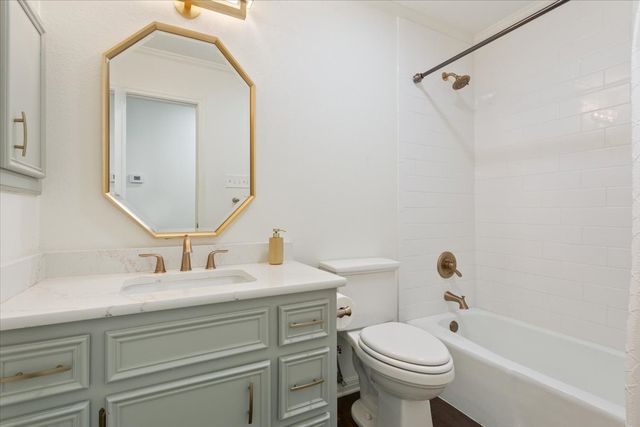 9402 Oak Hill Drive, Woodway, TX 76712