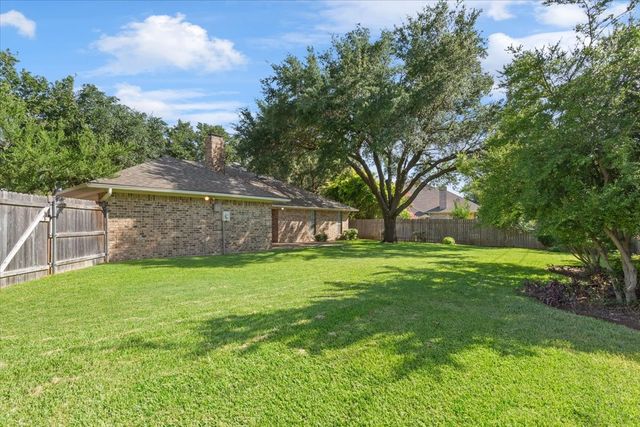 9402 Oak Hill Drive, Woodway, TX 76712
