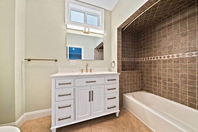 9 Shaw Ct 9, Plymouth, MA 02360