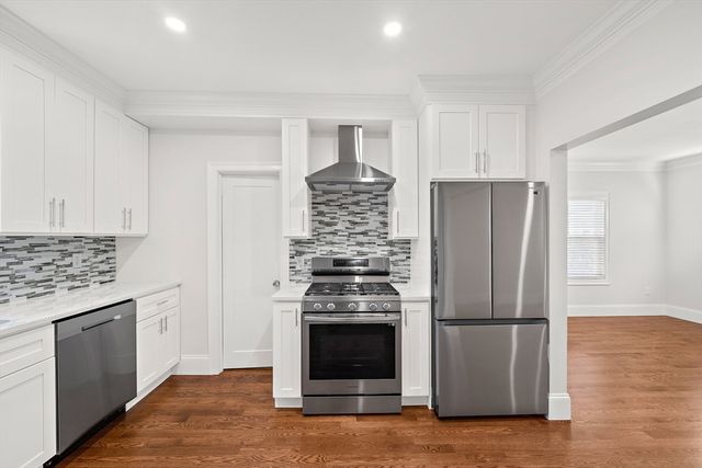 9 Shaw Ct 9, Plymouth, MA 02360
