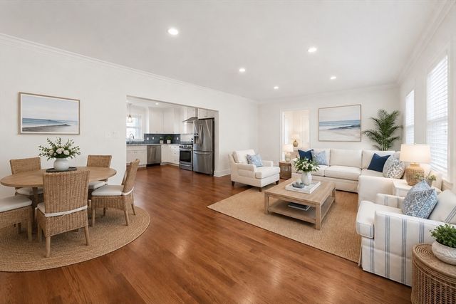 9 Shaw Ct 9, Plymouth, MA 02360