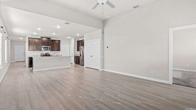 7244 Storms End, San Antonio, TX 78253