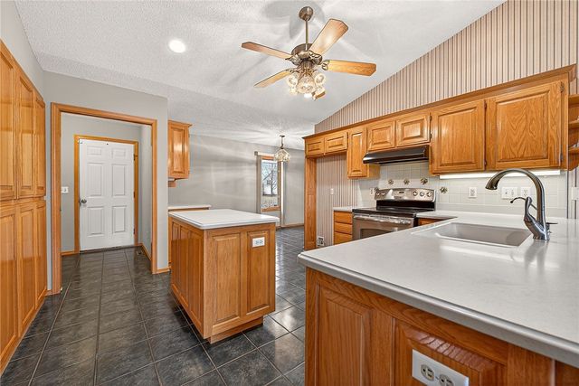 10 Dunipace Drive, Bella Vista, AR 72715