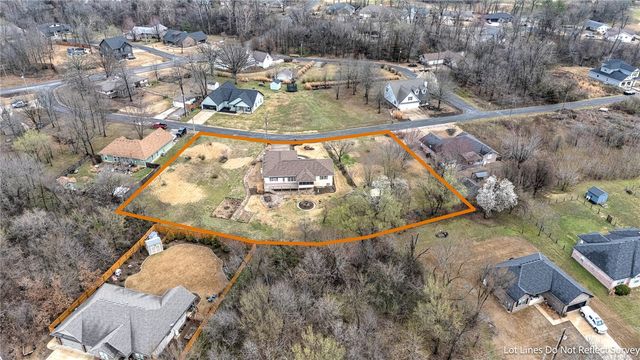 10 Dunipace Drive, Bella Vista, AR 72715