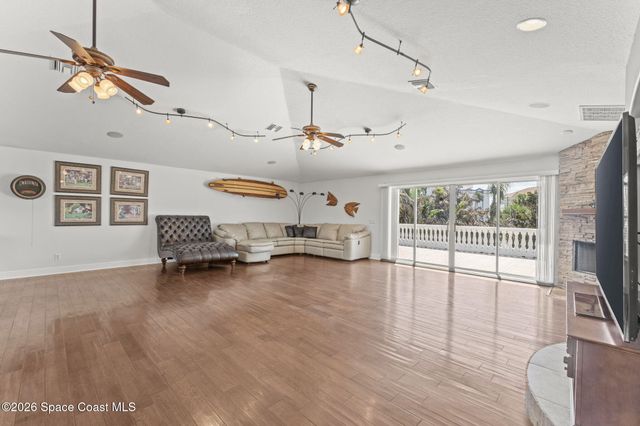 1866 Bel Court, Indialantic, FL 32903