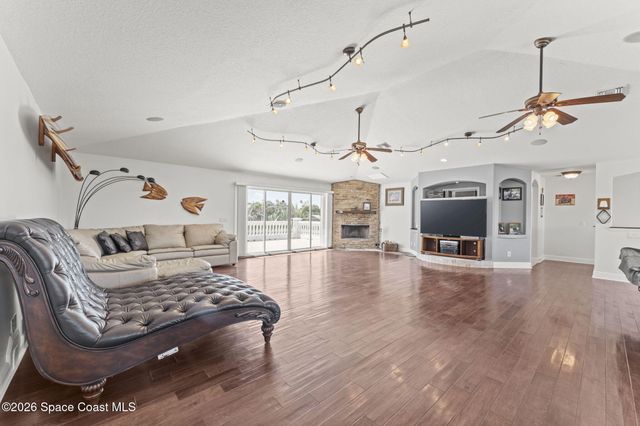 1866 Bel Court, Indialantic, FL 32903